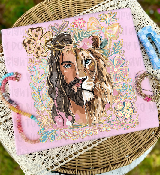 Lion of Judah Christian Shirt | Jesus and Lion Graphic Tee | Faith Based Women's T-Shirt | Revelation 5:5 Christian Apparel