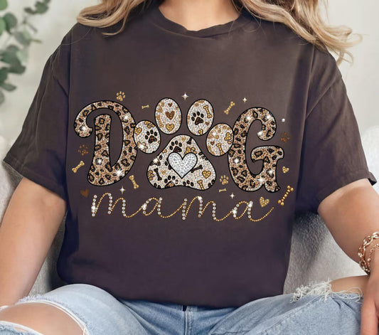 🐾 Dog Mama Shirt – Leopard Print Paw Graphic Tee – Cute Dog Lover Gift – Trendy Pet Mom Shirt