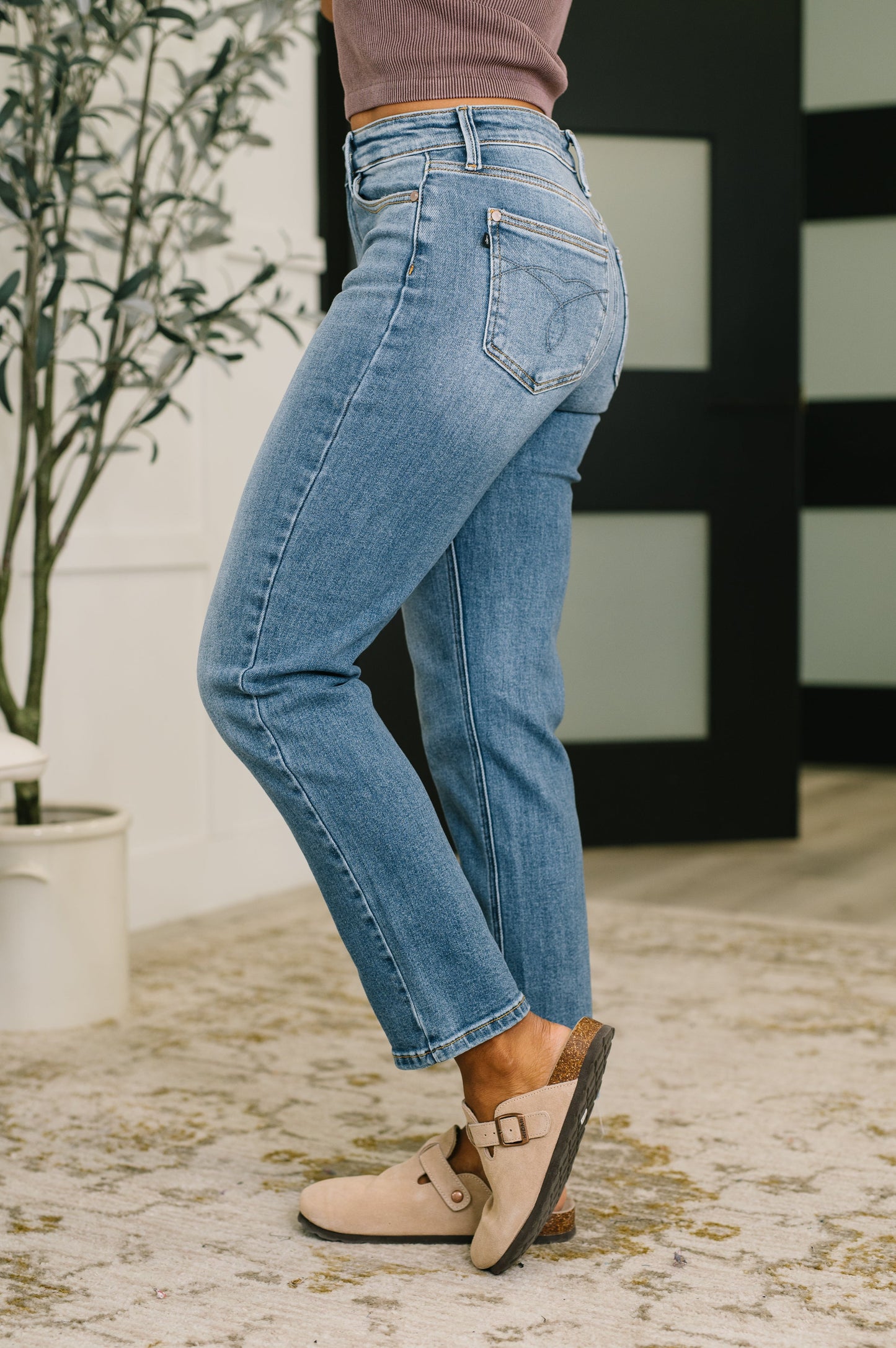 Amelia High Waist Ankle Straight
