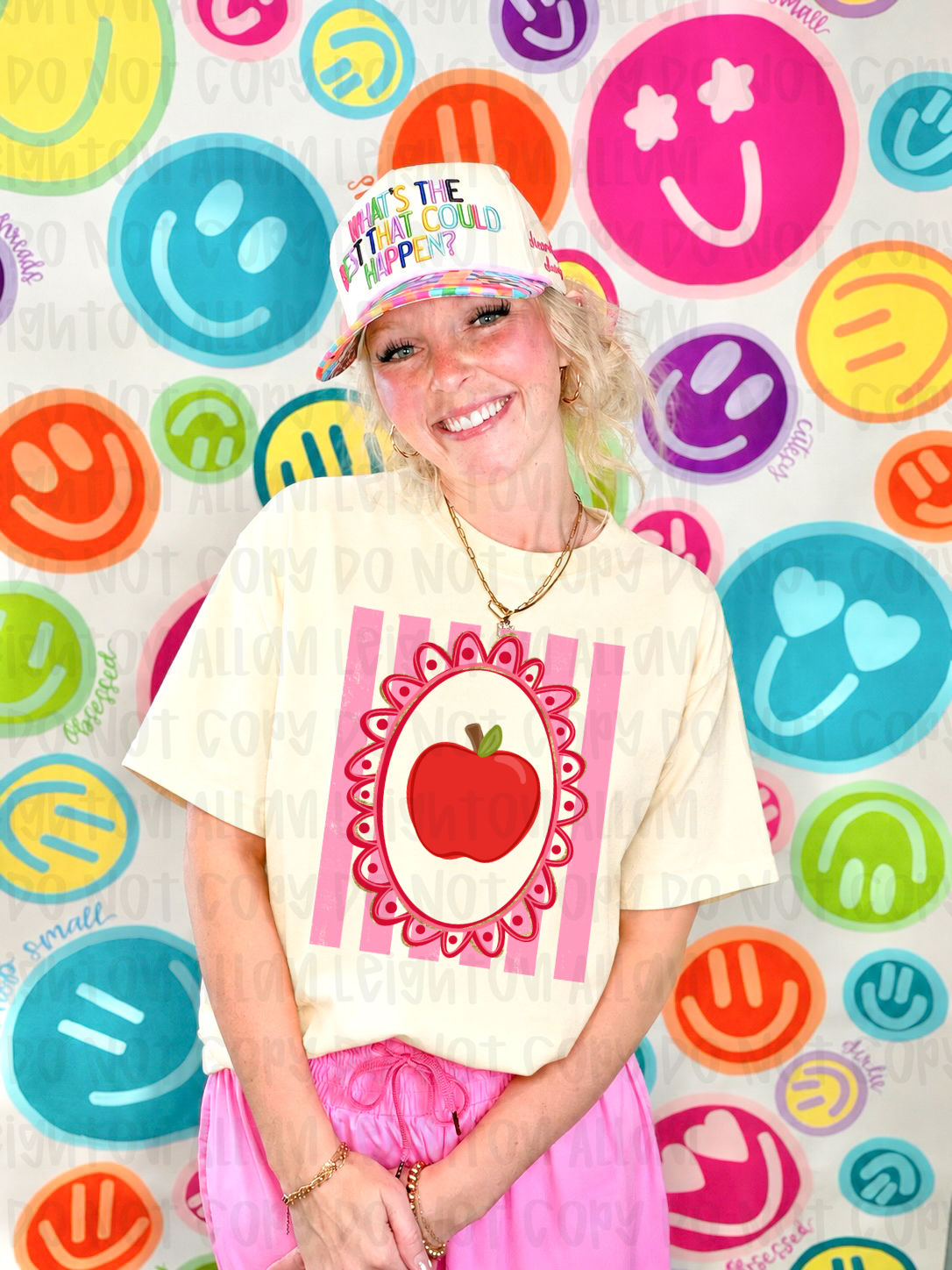 Teacher Apple Graphic Tee | Cute Back to School Shirt | Teacher Appreciation Gift | Classroom Style Shirt | Teacher Life Tee 🍎🎀📚 (Copy)