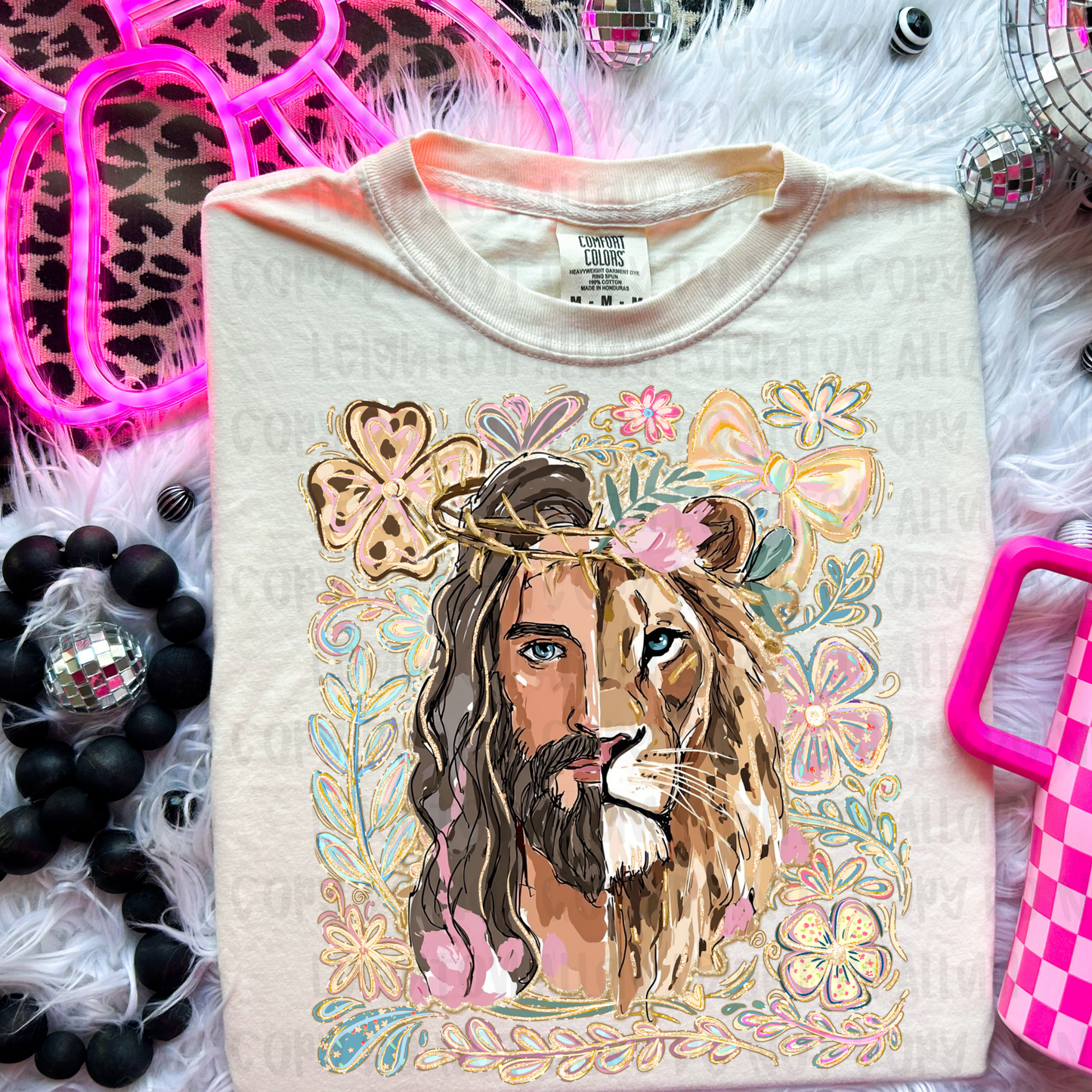 Lion of Judah Christian Shirt | Jesus and Lion Graphic Tee | Faith Based Women's T-Shirt | Revelation 5:5 Christian Apparel
